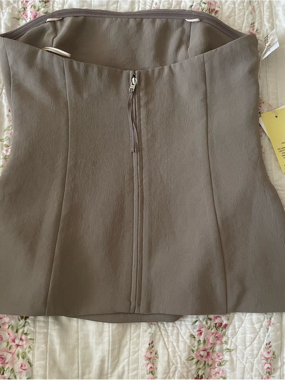 Aritzia posh tube top in the shade Modern Taupe size small - Picture 7 of 8
